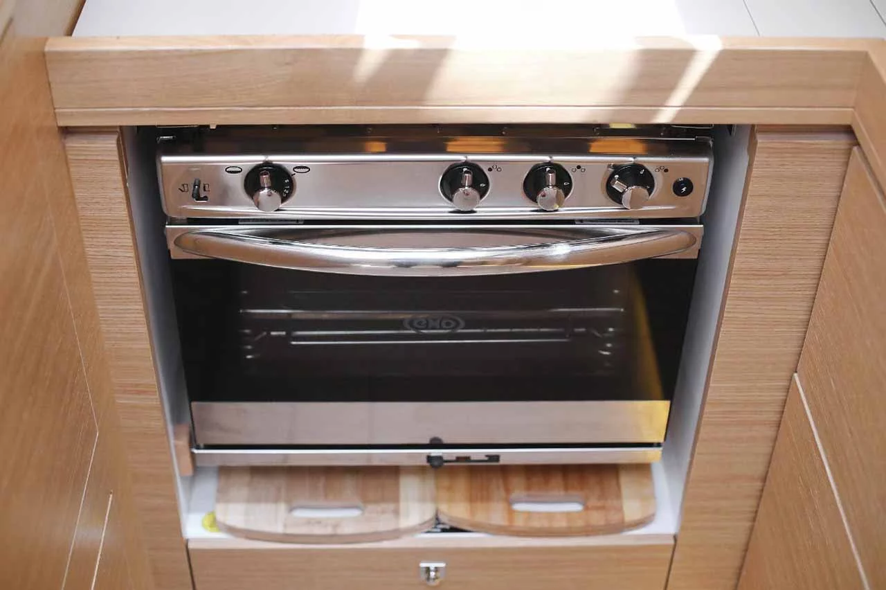 Dufour 520 GL (Luna 77)  - 15