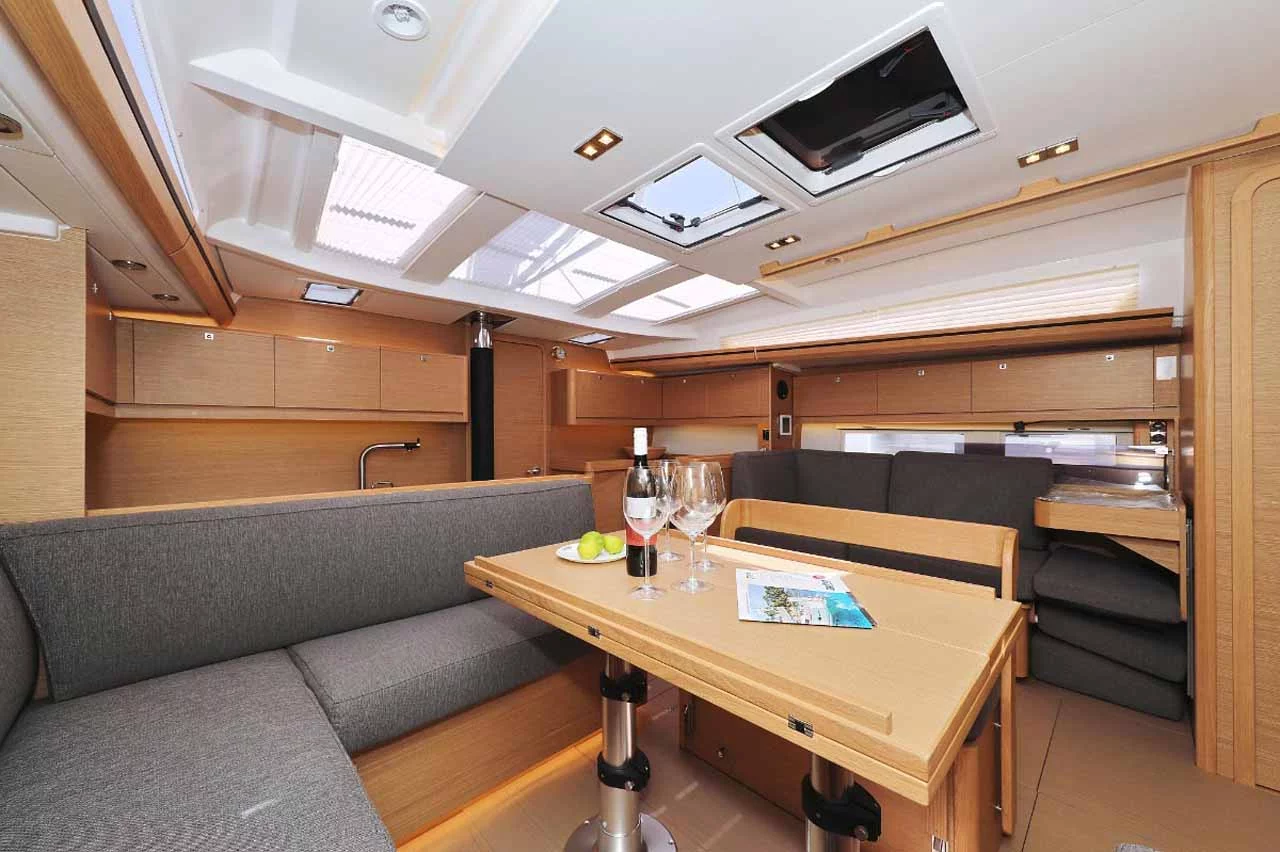 Dufour 520 GL (Luna 77)  - 18