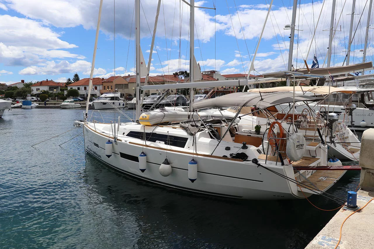 Dufour 382 GL (Elyra)  - 2