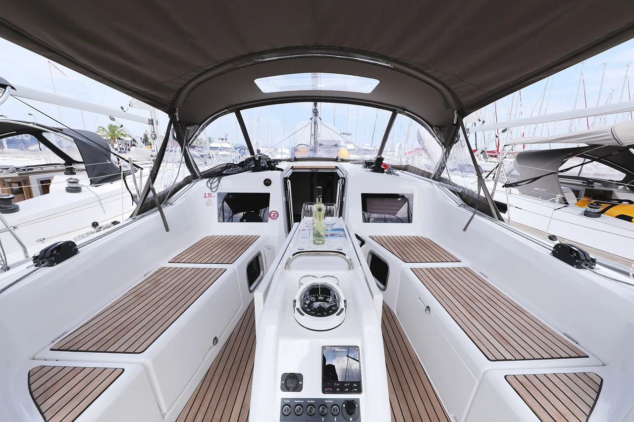 Sun Odyssey 410 - 3 cab. (Beauty)  - 6