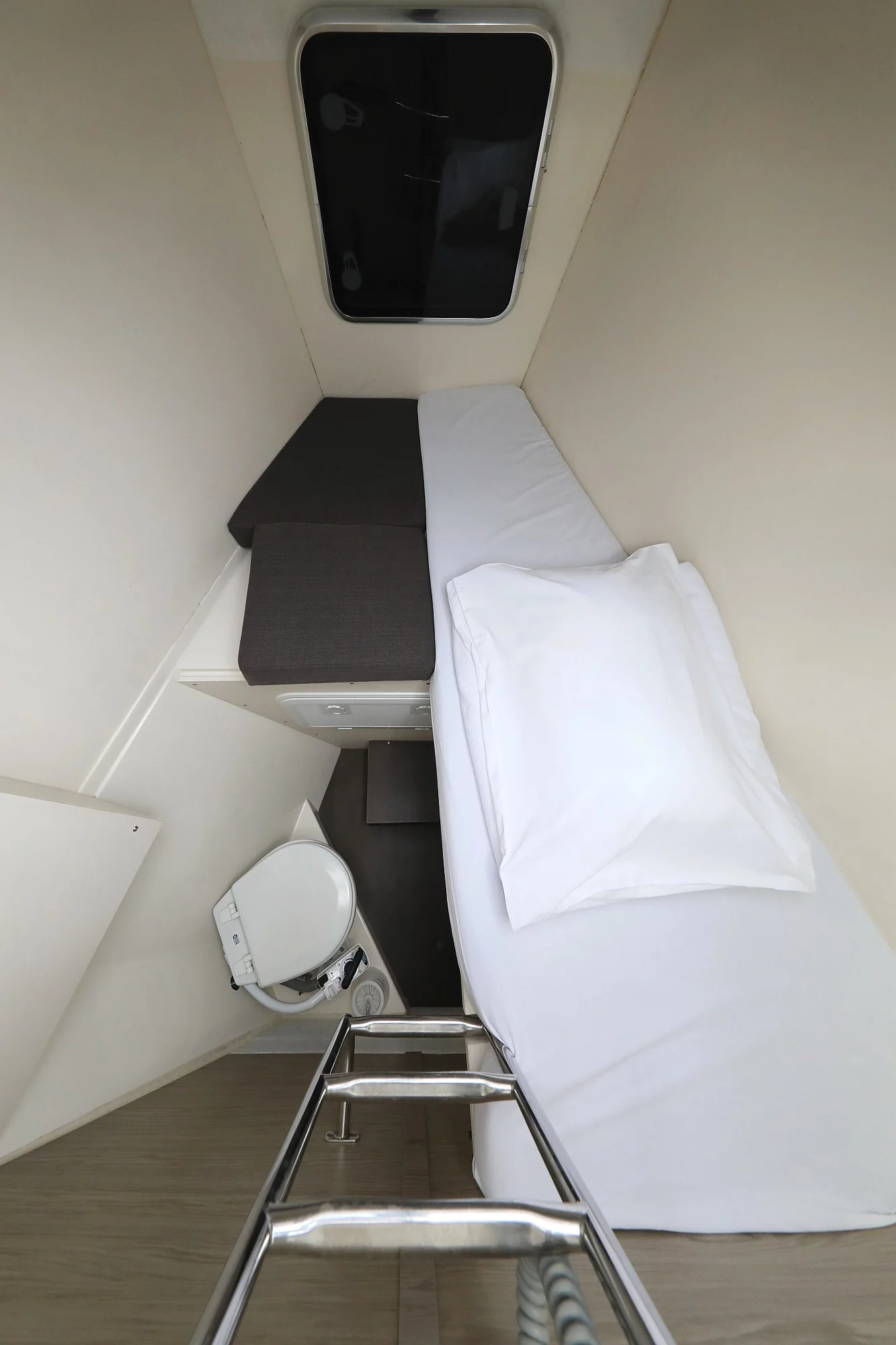 Hanse 508 - 5 + 1 cab. (Pegasus)  - 18