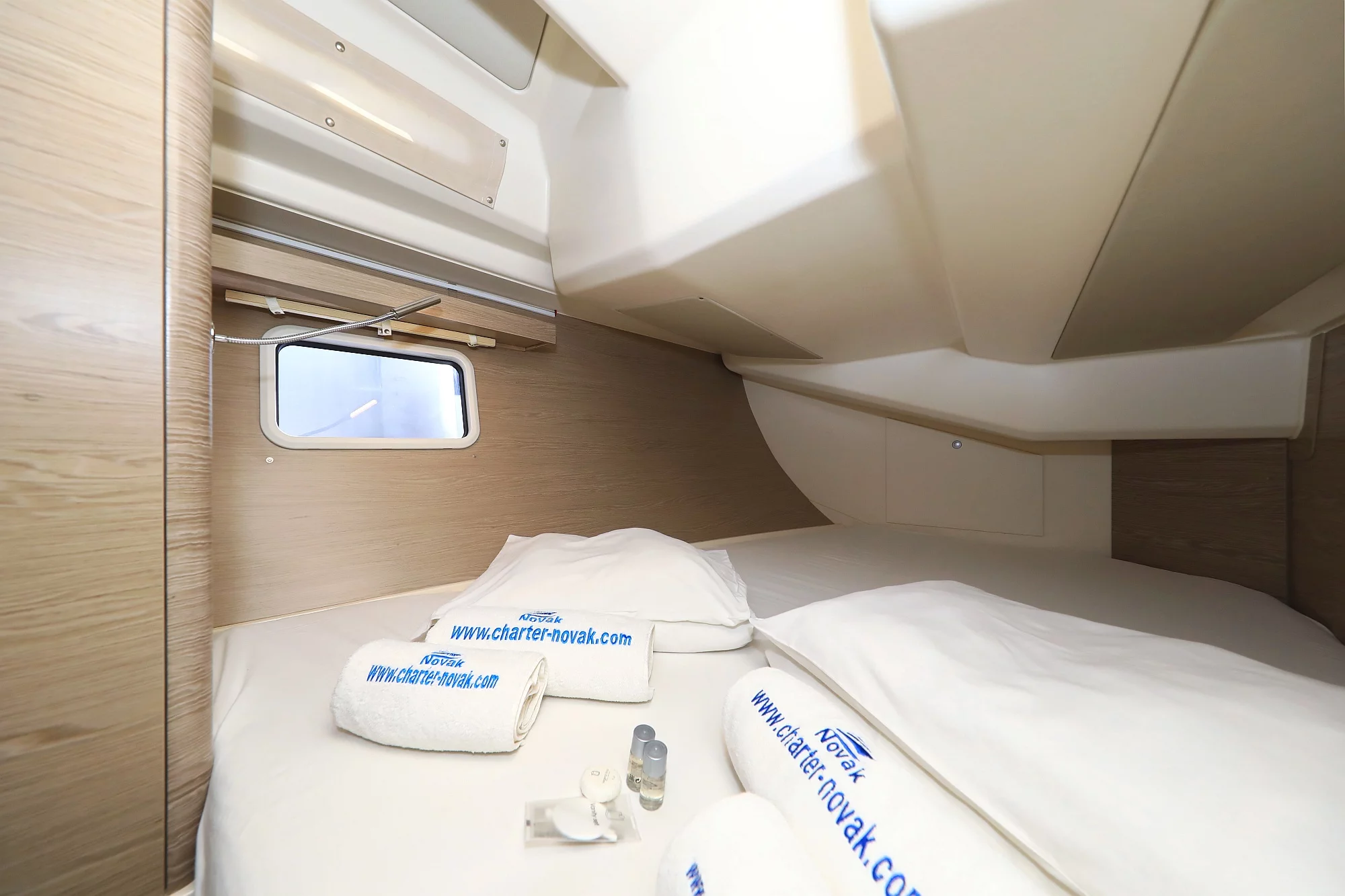 Hanse 458 (Adagio)  - 10
