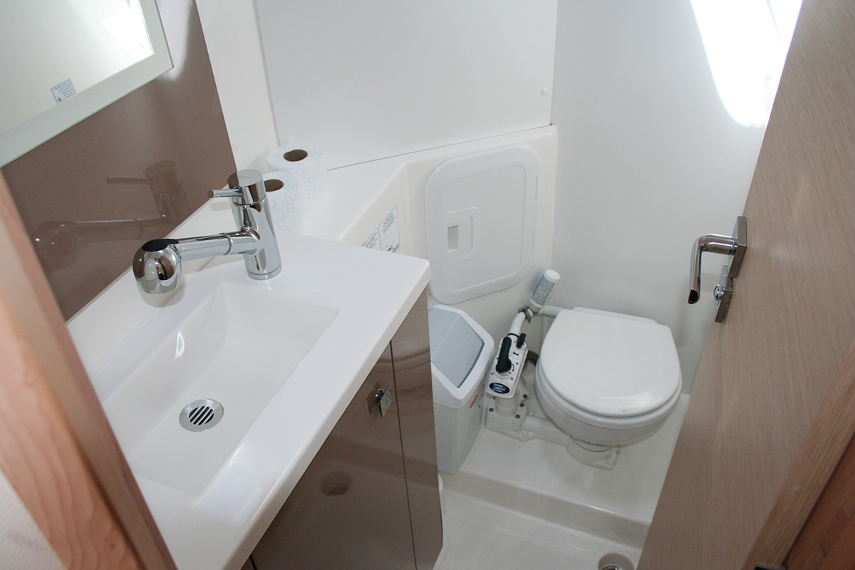 Photo #4 - Fountaine Pajot Lucia 40 - 4 cab. (Admira) en Trogir - 45572