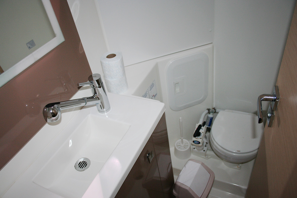 Photo #6 - Fountaine Pajot Lucia 40 - 4 cab. (Admira) en Trogir - 45572