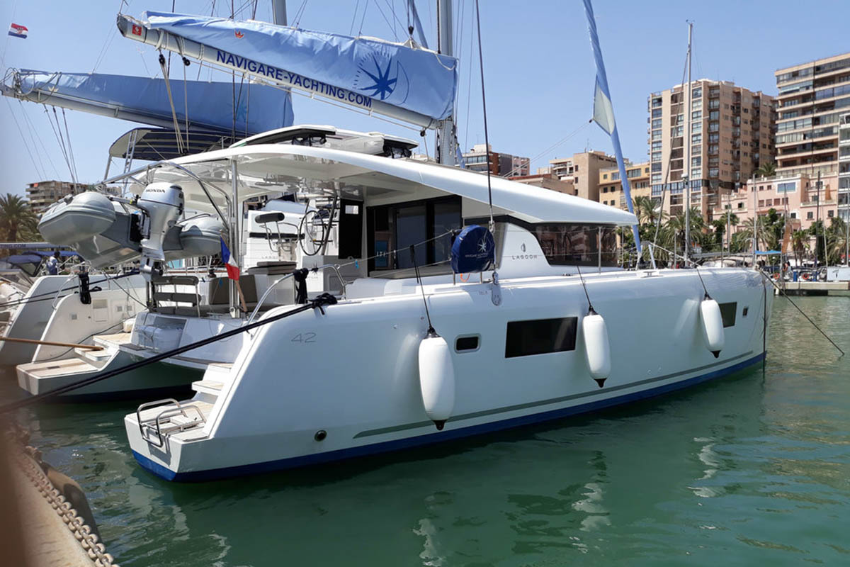 Photo #1 - Lagoon 42 - 4 + 2 cab. (L'Argonaute 461/2025) en Palma - 45643