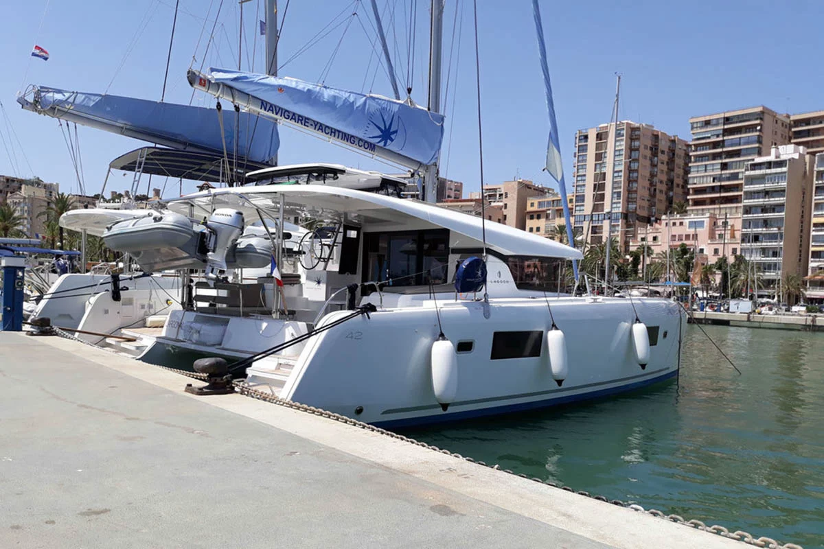 Lagoon 42 - 4 + 2 cab. (L'Argonaute 461/2025)  - 2