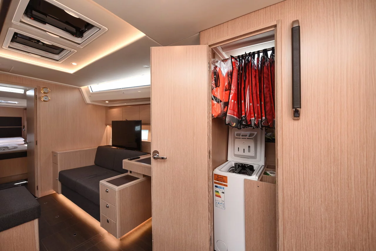 Bavaria C50 Style - 3 + 1 cab. (Ya)  - 14
