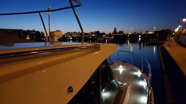 Futura 36 (Tofino)  - 1