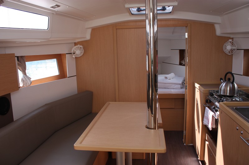Oceanis 35.1 — photo 9