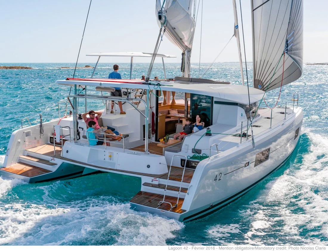 Lagoon 42 - 4 + 2 cab. (Coral Seas)  - 0