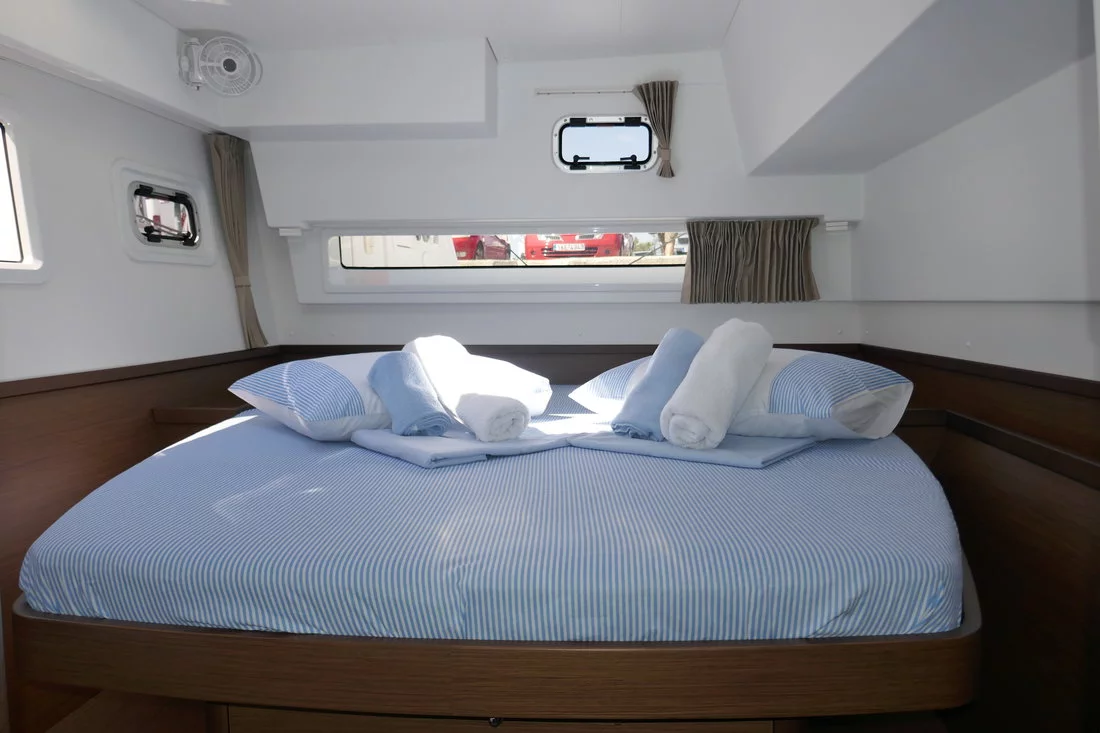 Lagoon 42 - 4 + 2 cab. (Coral Seas)  - 10