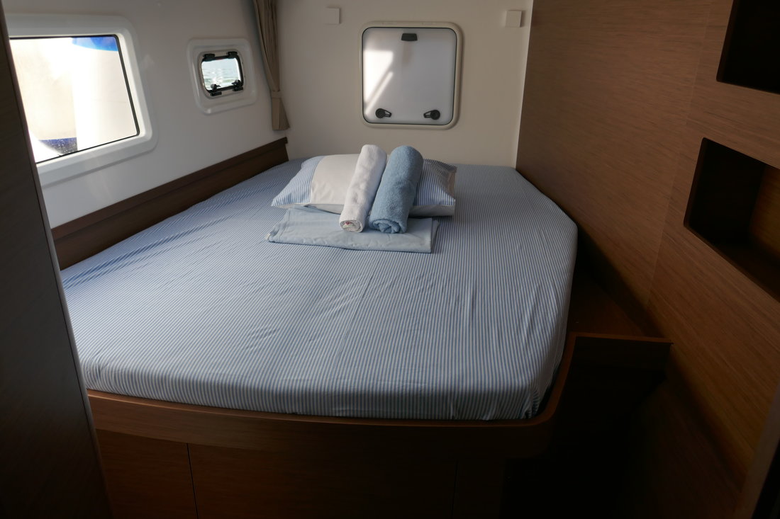 Photo #13 - Lagoon 42 - 4 + 2 cab. (Coral Seas) en Lavrion - 45812