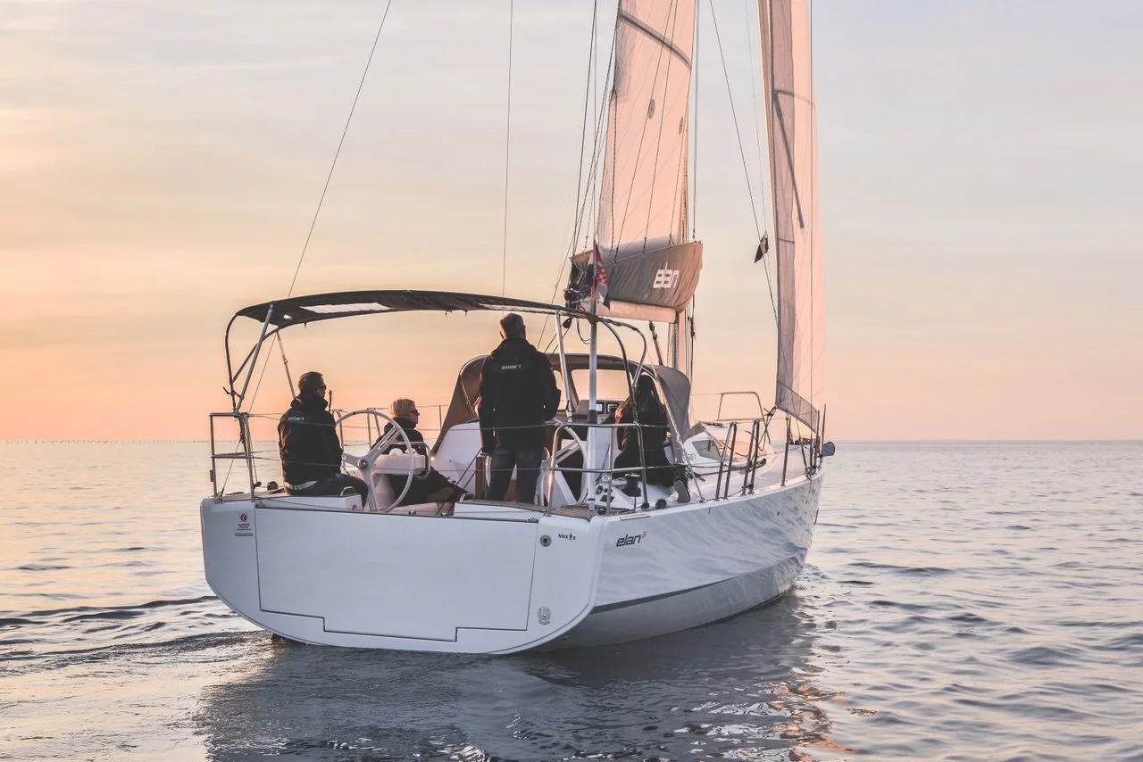 Elan E4 (Shark)  - 10