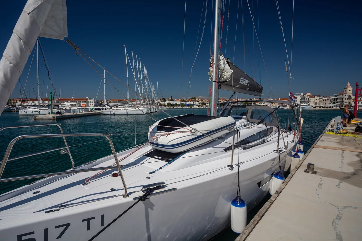 Elan E4 (Cesar)  - 3
