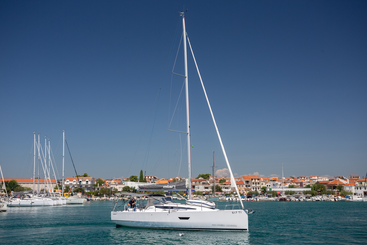 Photo #1 - Elan E4 (Dolphin) in Pirovac - 45830