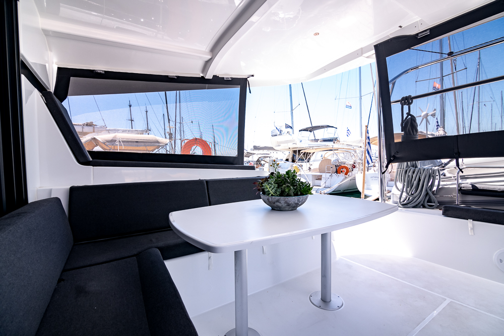 Lagoon 42 - 4 + 2 cab. — photo 4