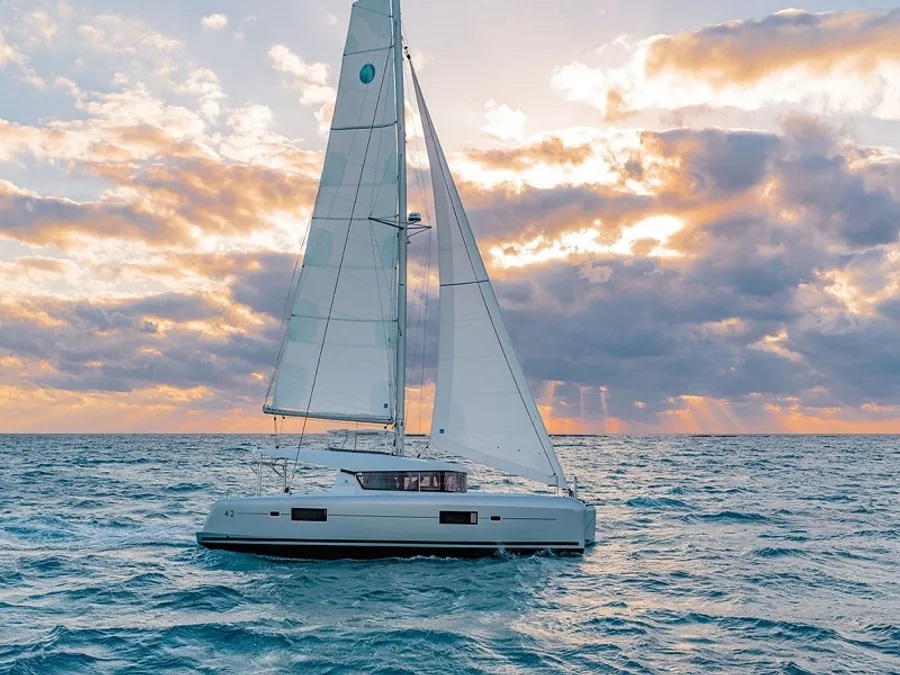 Photo #7 - Lagoon 42 - 4 + 2 cab. (Blue Trident) en Paros - 45853