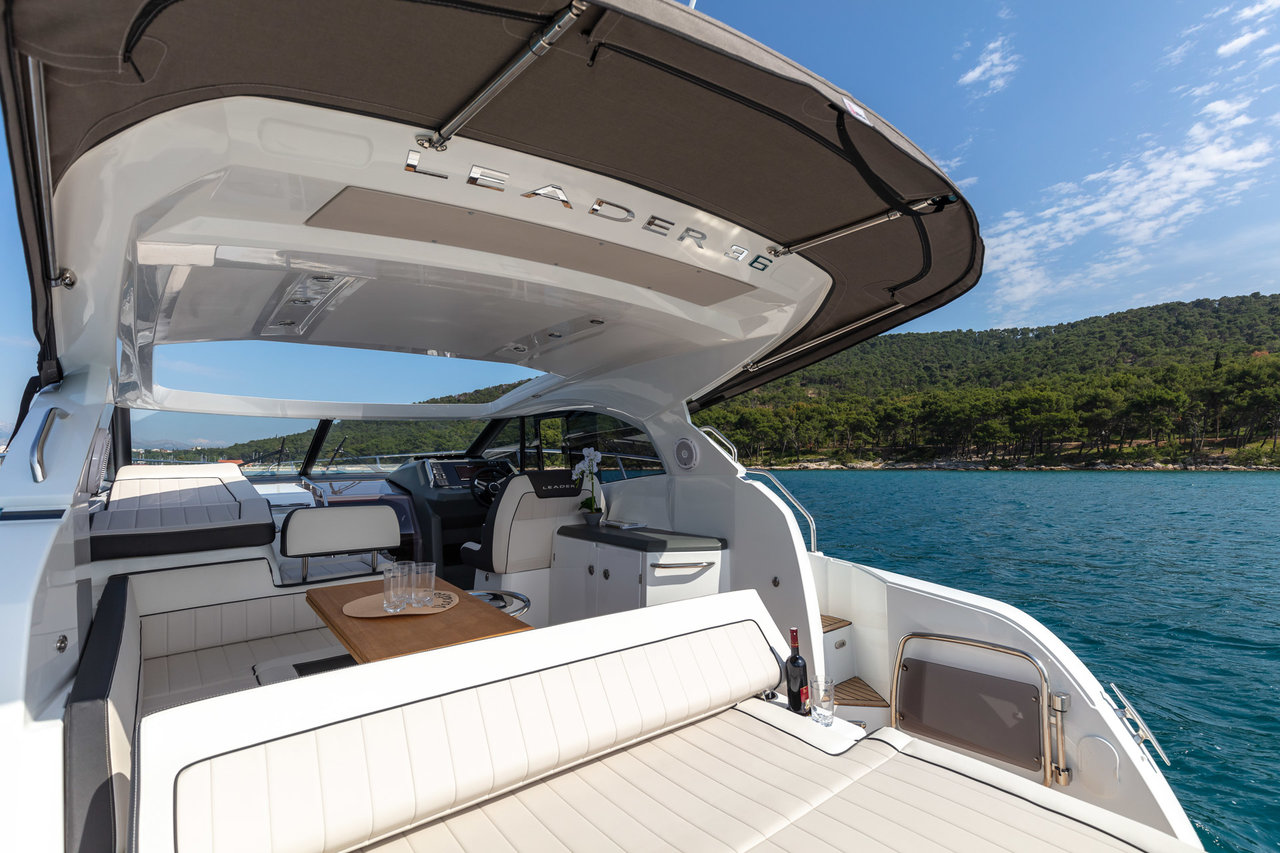 Photo #11 - Leader 36 (Chromia) in Split - 45861
