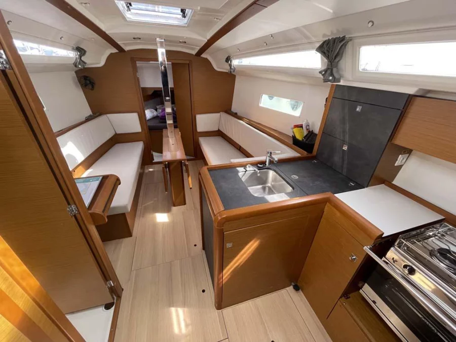 Sun Odyssey 349 (Castor)  - 8