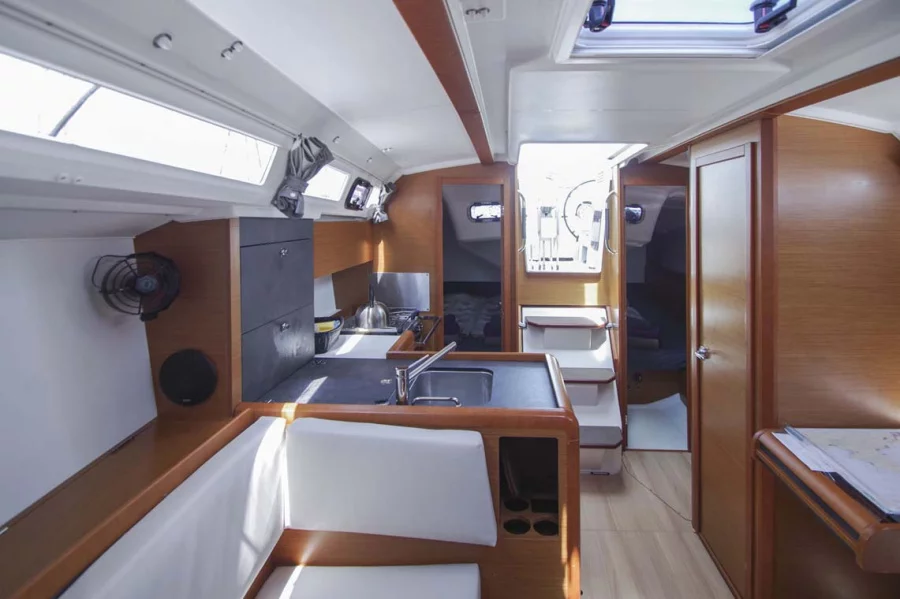 Sun Odyssey 349 (Castor)  - 9