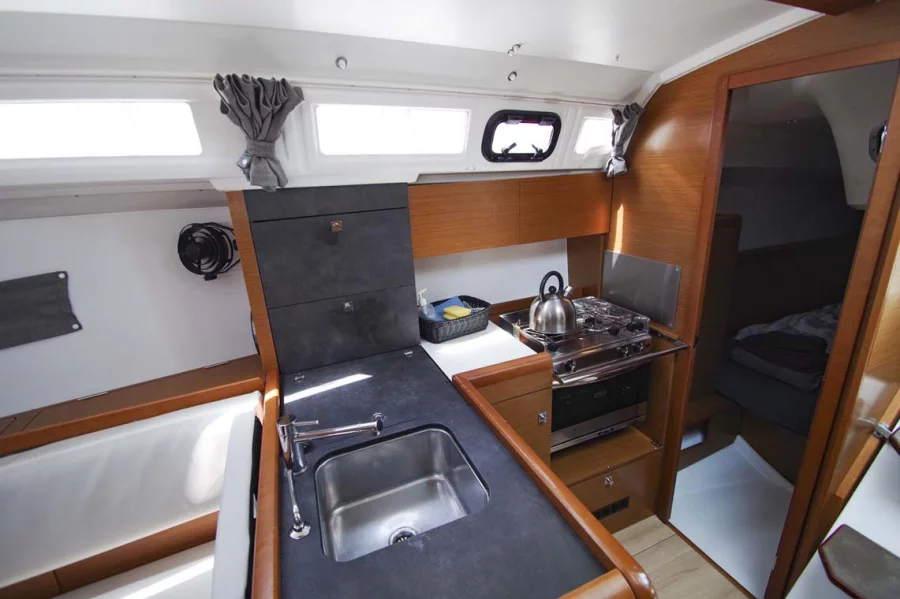 Sun Odyssey 349 (Castor)  - 11