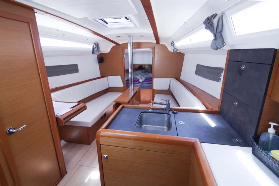 Sun Odyssey 349 (Castor)  - 12