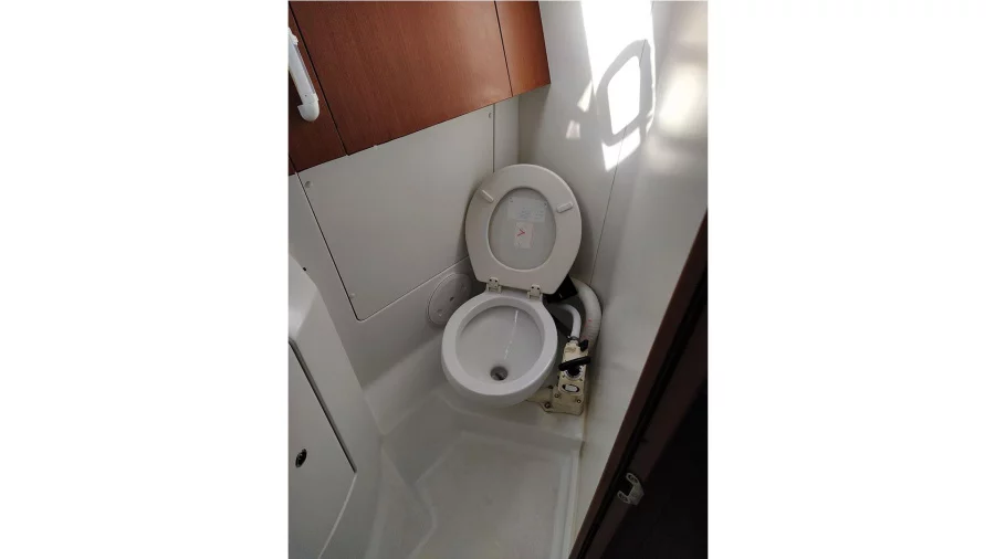 Oceanis 34 (Marilou)  - 8