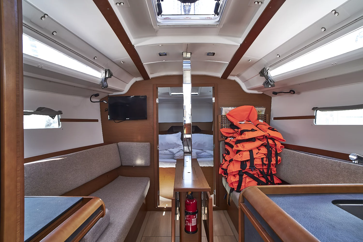 Sun Odyssey 349 (Nana)  - 5
