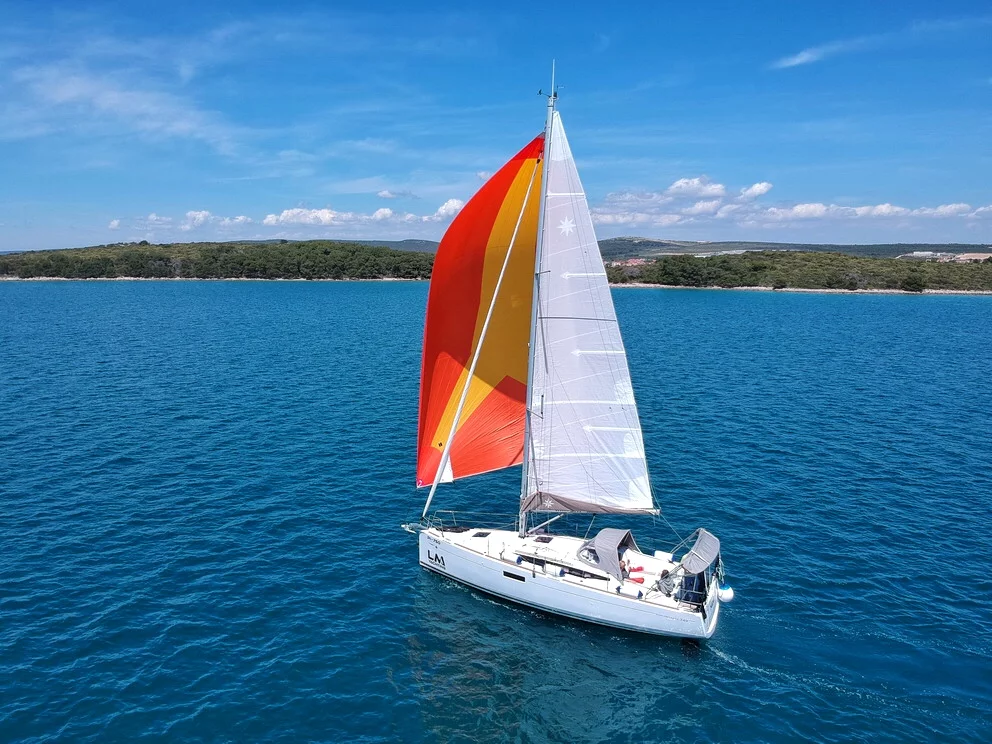 Sun Odyssey 349 (Nana)  - 10
