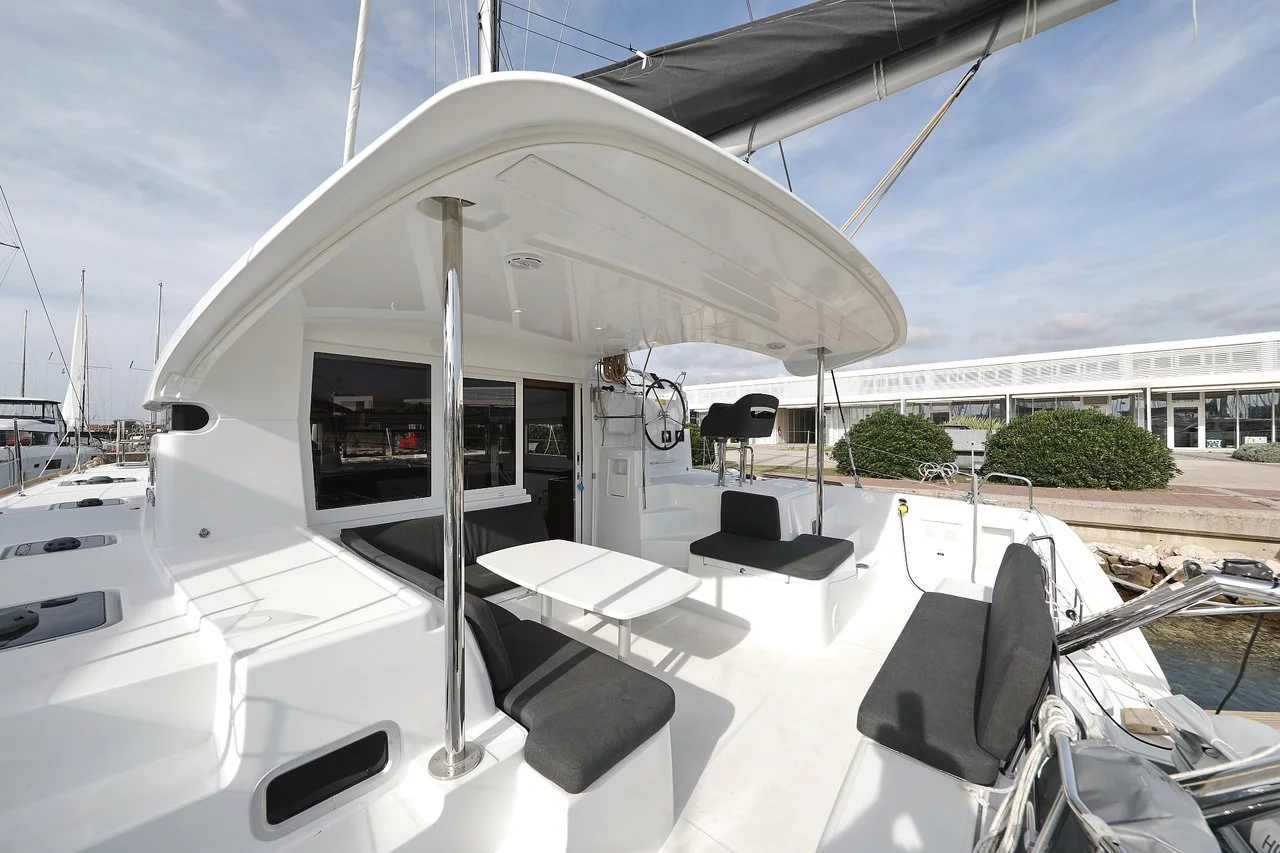 Lagoon 40 - 4 + 2 cab (Blue Angel)  - 6
