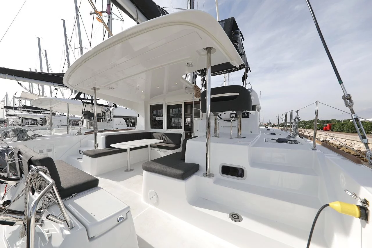 Lagoon 40 - 4 + 2 cab (Blue Angel)  - 7