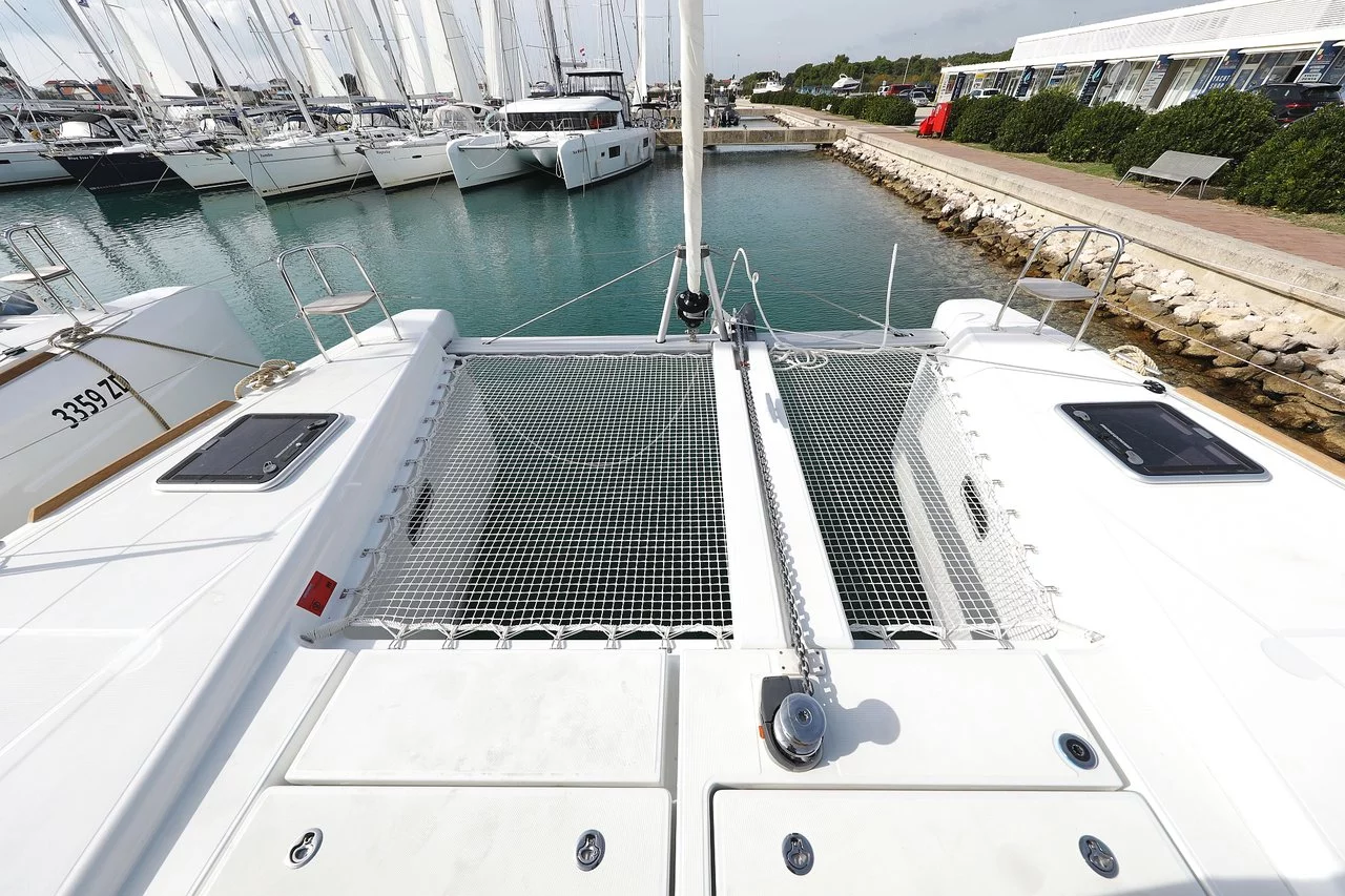 Lagoon 40 - 4 + 2 cab (Blue Angel)  - 11