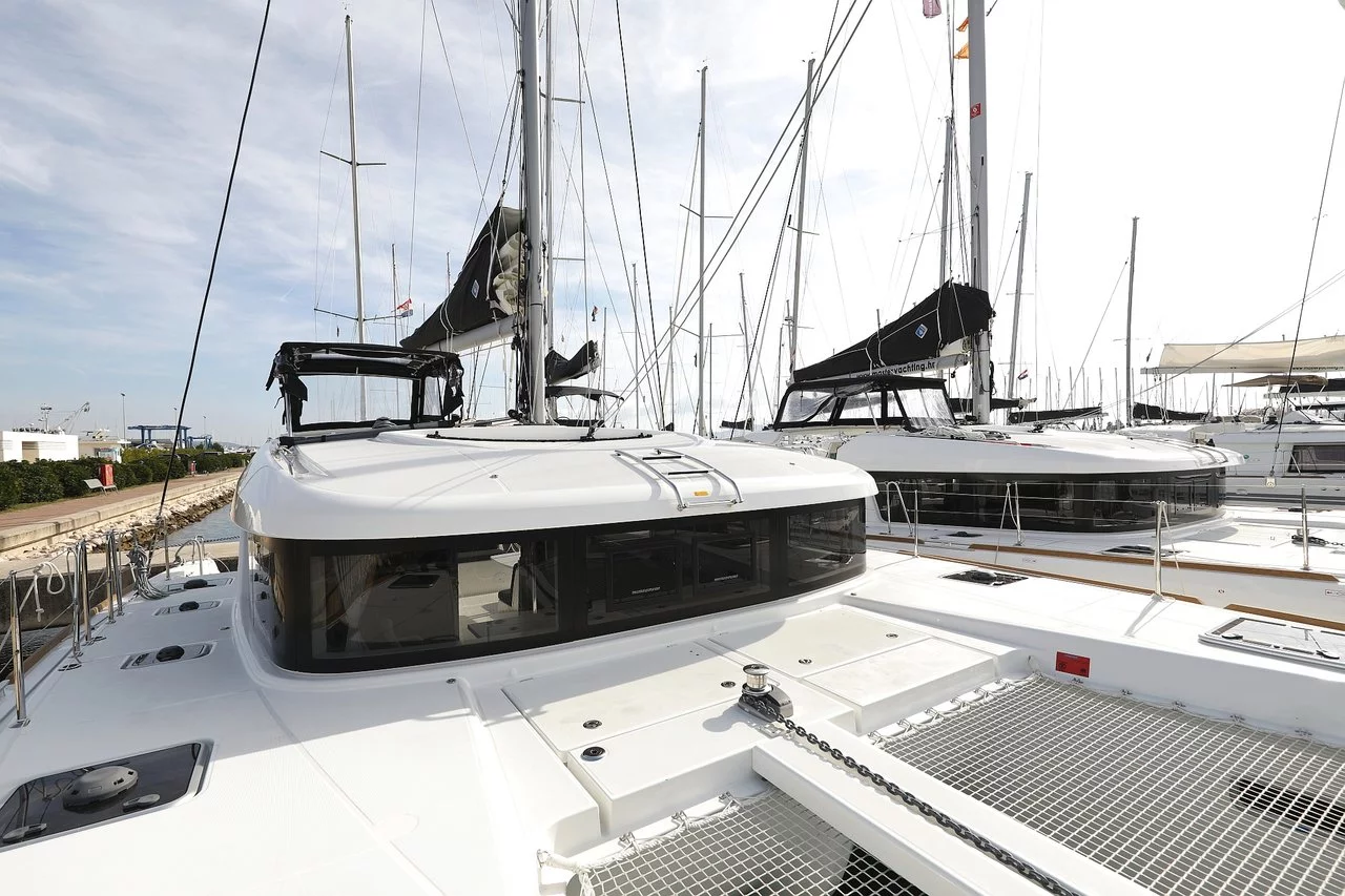 Lagoon 40 - 4 + 2 cab (Blue Angel)  - 12