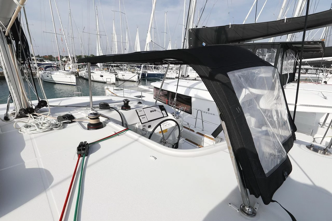 Lagoon 40 - 4 + 2 cab (Mari)  - 11