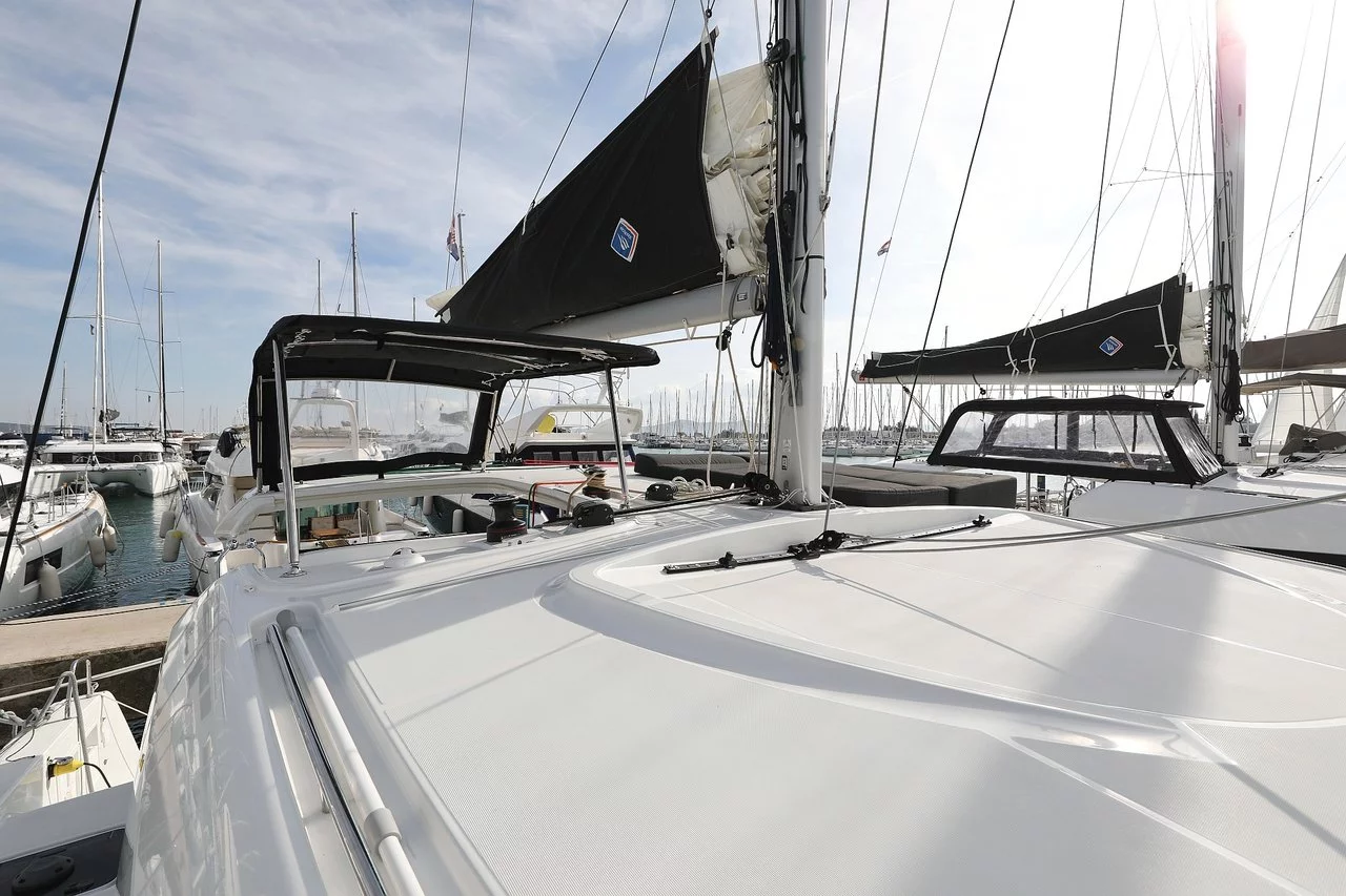Lagoon 40 - 4 + 2 cab (Mari)  - 12