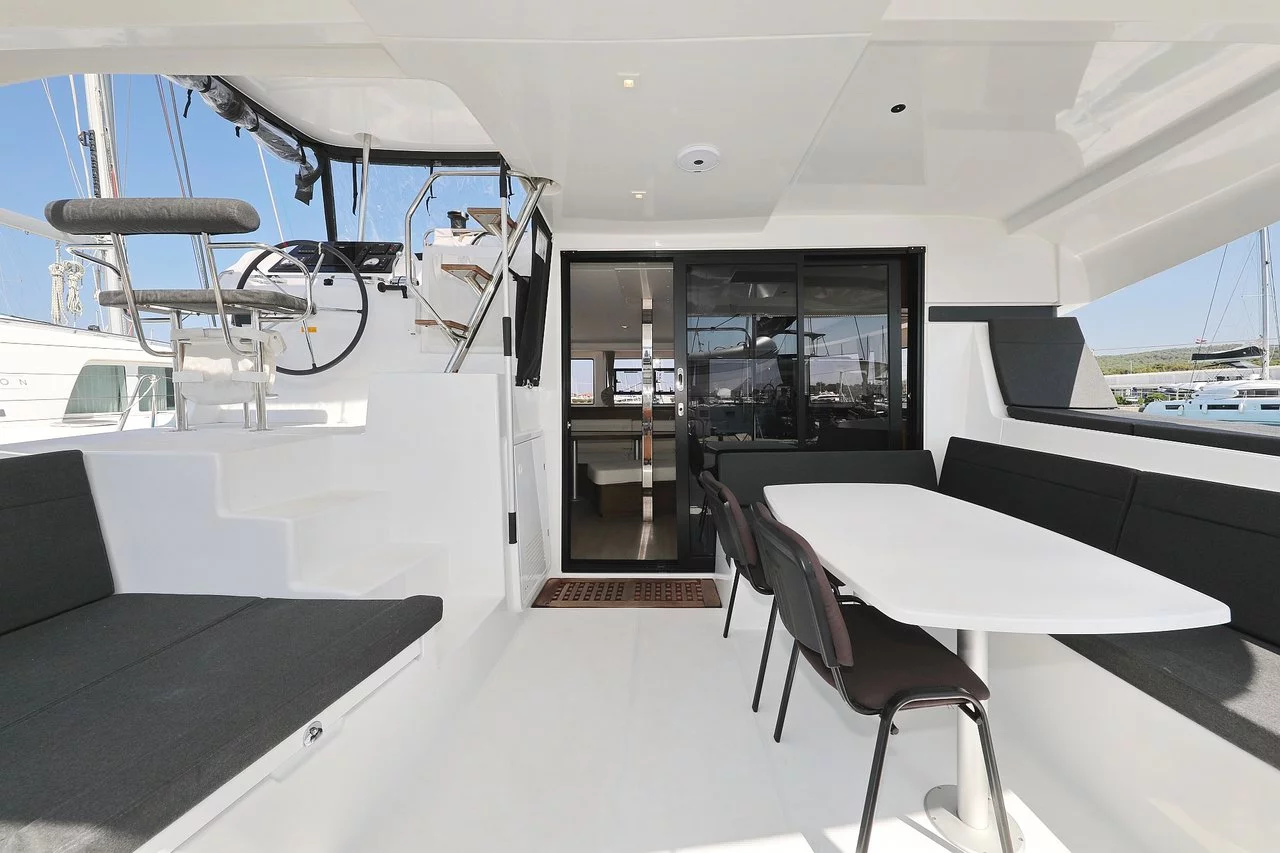 Lagoon 42 - 4 + 2 cab. (Royal Salute)  - 9