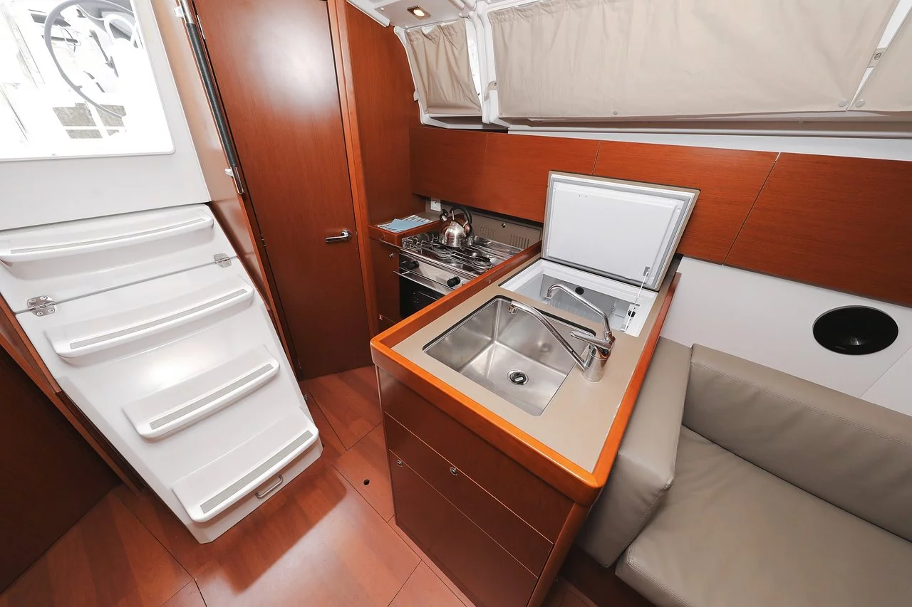 Oceanis 35.1 (Idila)  - 9