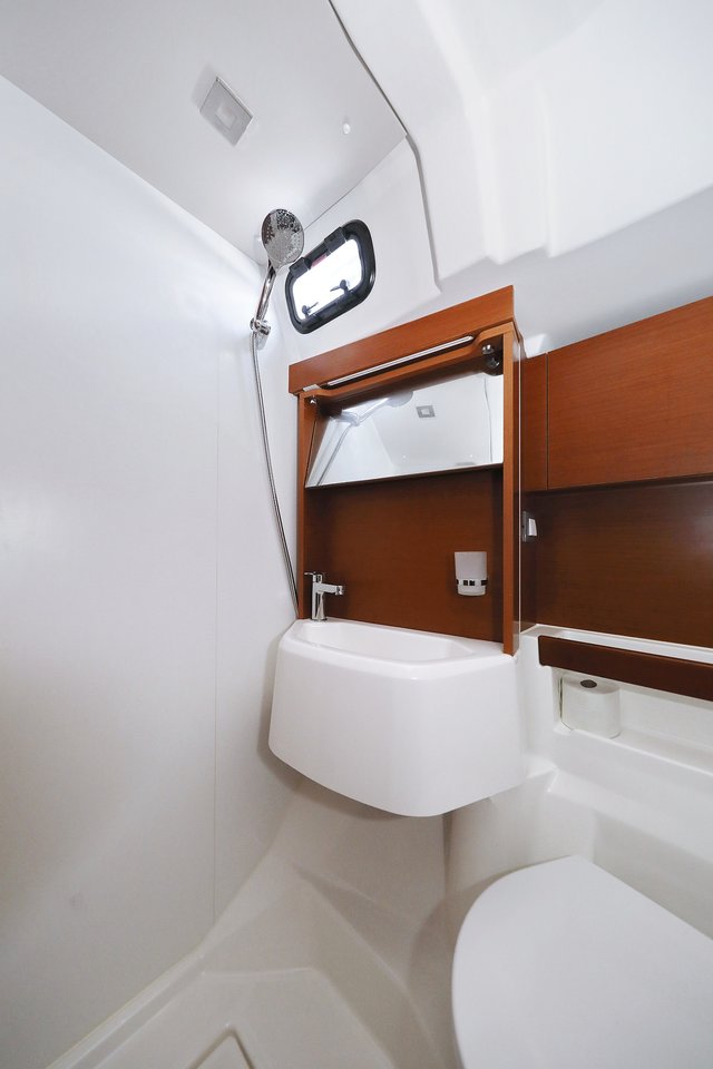 Photo #32 - Oceanis 51.1 (Grey Goose) in Sukosan - 46124
