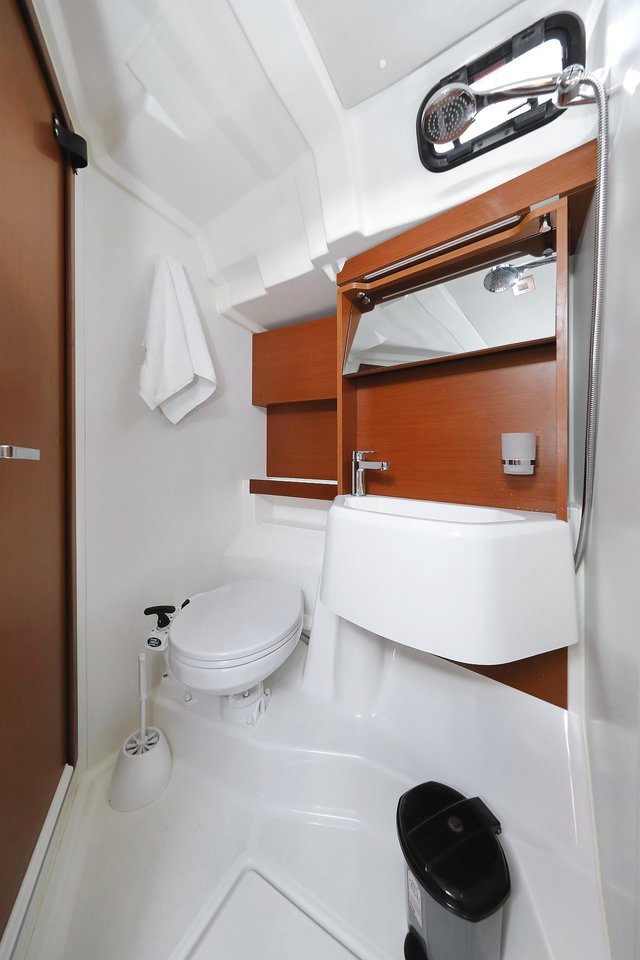 Photo #33 - Oceanis 51.1 (Grey Goose) in Sukosan - 46124