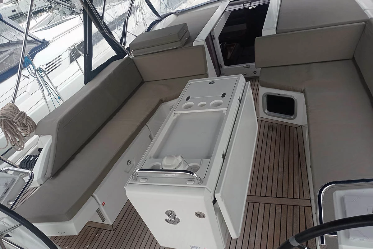 Oceanis 51.1 - 5 + 1 cab. (Salma)  - 3