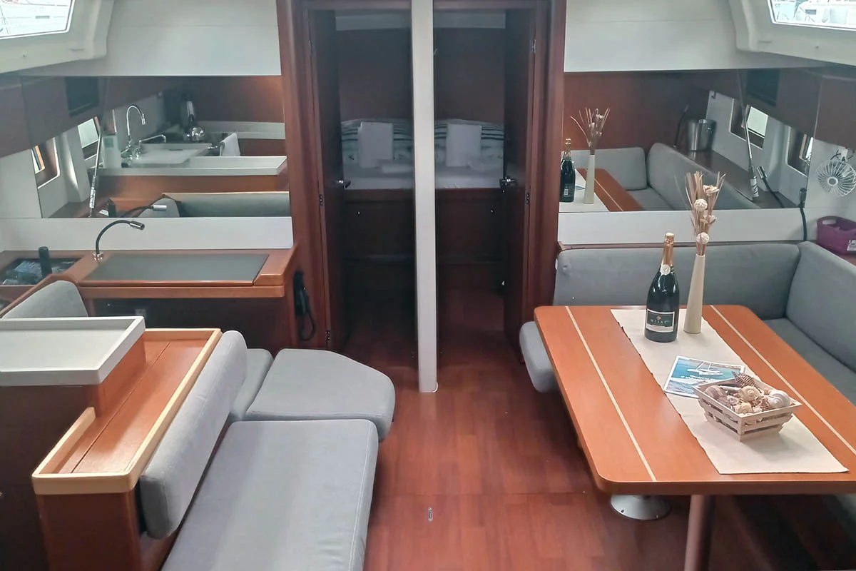 Oceanis 51.1 - 5 + 1 cab. (Salma)  - 5