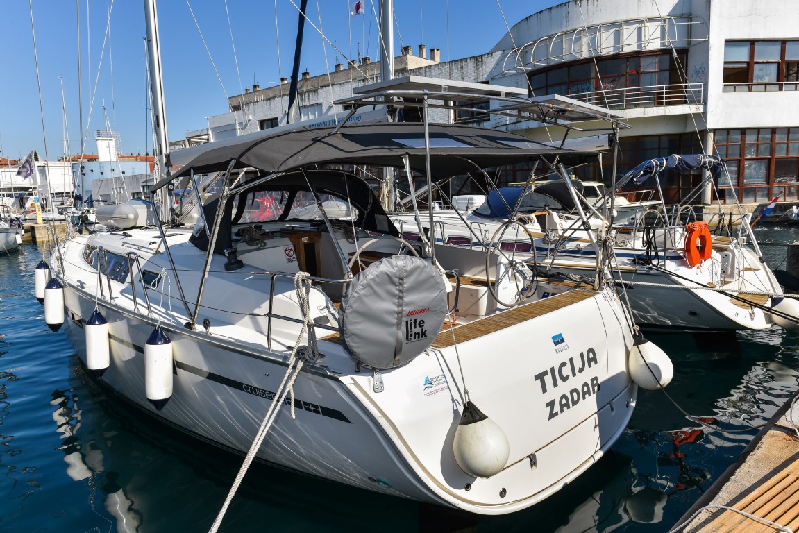 Photo #1 - Bavaria Cruiser 46 - 4 cab. (Ticija) in Zadar - 46190