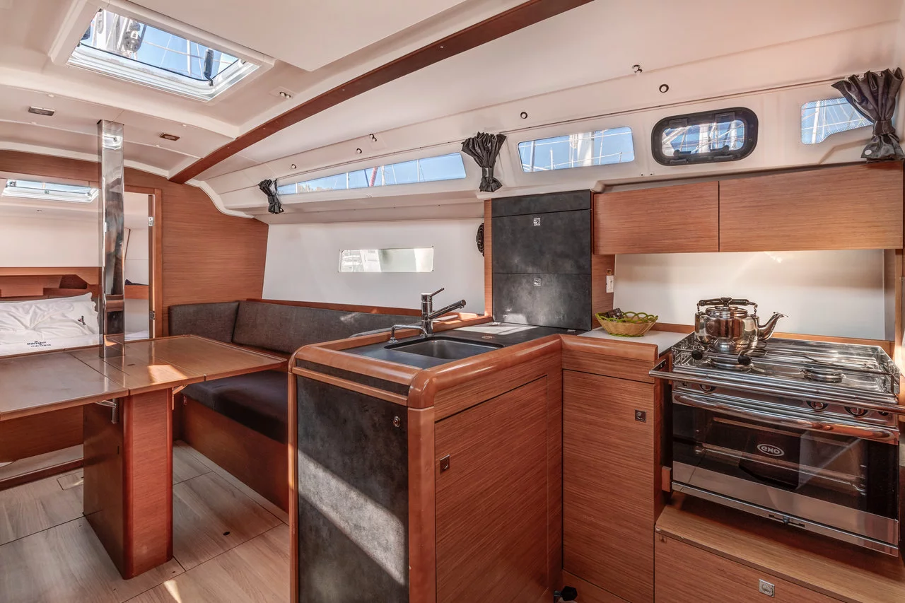 Sun Odyssey 349 (Afrodite)  - 4