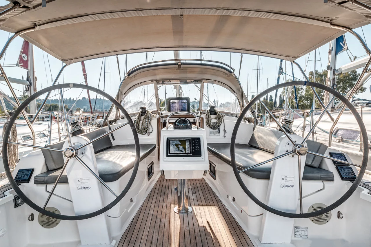 Bavaria Cruiser 37 - 3 cab. (Poseidon)  - 2