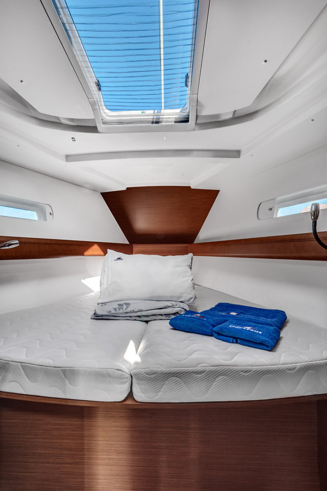Photo #8 - Sun Odyssey 449 (Fos) en Paleros - 46352