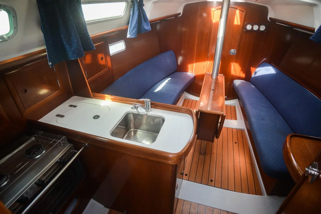Oceanis Clipper 323 (Despina)  - 11