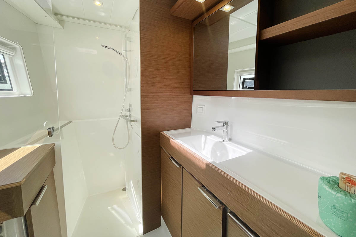 Photo #23 - Lagoon 40 - 3 + 2 cab (Maramor) in Nanny Cay - 46458