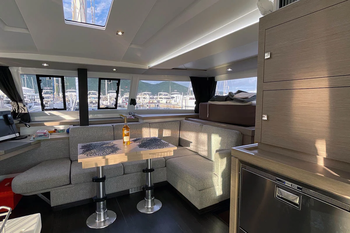 Fountaine Pajot Astrea 42 (Nauti Mollie (ex. Out Of Office))  - 19
