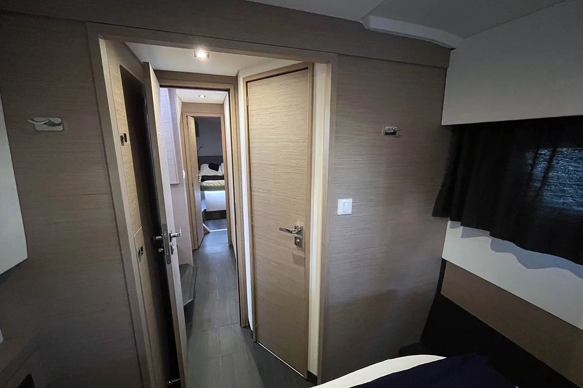 Fountaine Pajot Astrea 42 (Nauti Mollie (ex. Out Of Office))  - 33