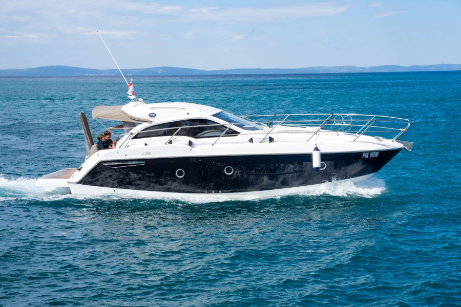 Photo #1 - Sessa C35 (Jupika) in Marina Lav - 3031